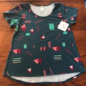 Large LuLaRoe Classic T. Geometric.